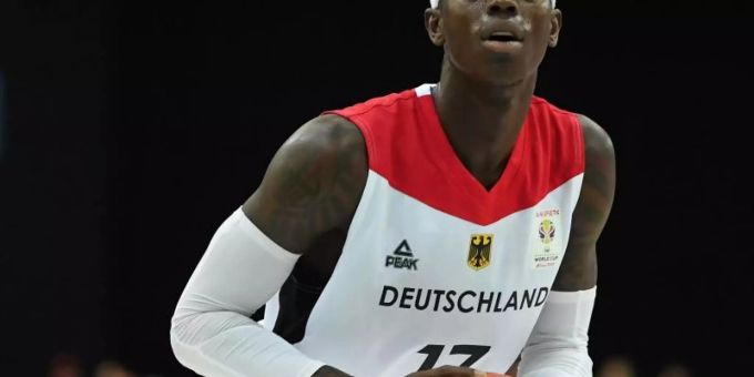 Spielt seine erste WM mit dem DBB-Team: Dennis Schröder. Foto: Hendrik Schmidt/ZB Spielt seine erste WM mit dem DBB-Team: Dennis Schröder. Foto: Hendrik Schmidt/ZB