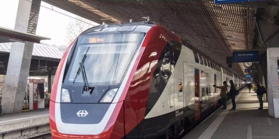 Im ersten Halbjahr 2024 betrug der Gewinn der SBB nur 50,8 Millionen Franken, was die Hälfte des Vorjahreswertes ausmacht.