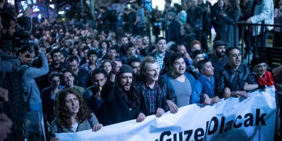 Demonstranten in Istanbul