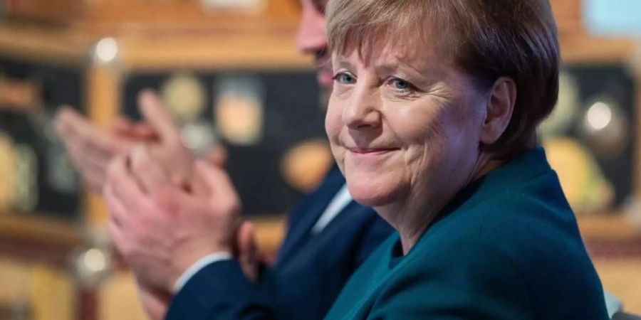 Bundeskanzlerin Angela Merkel sprach im niedersächsischen Duderstadt bei einem Festakt zum 100-jährigen Bestehen des Medizintechnikherstellers Ottobock. Foto: Swen Pförtner