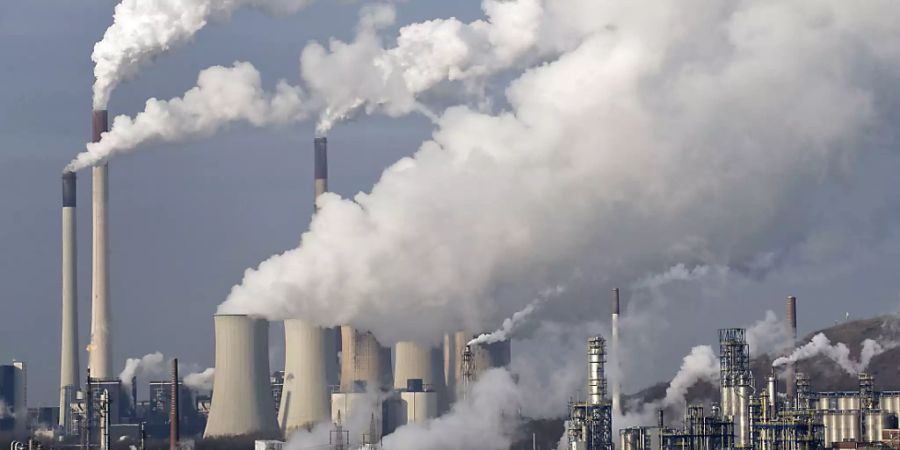 Emissionsrechte sollen den CO2-Ausstoss eindämmen. Nun werden die Handelssysteme der Schweiz und der EU verknüpft. (Archivbild)