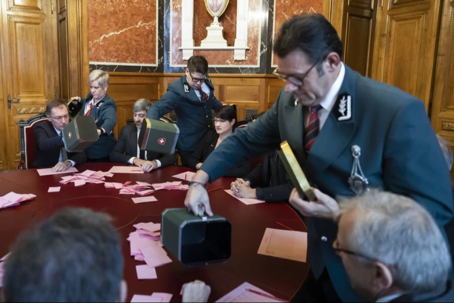 Stimmenzähler Bundesratswahl Urne