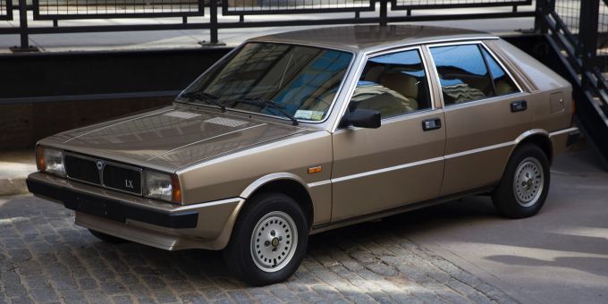 Die erste Generation des Lancia Delta, die von 1979 bis 1994 produziert wurde, diente als Basis für mehrere Motorsportversionen. Lancia Delta