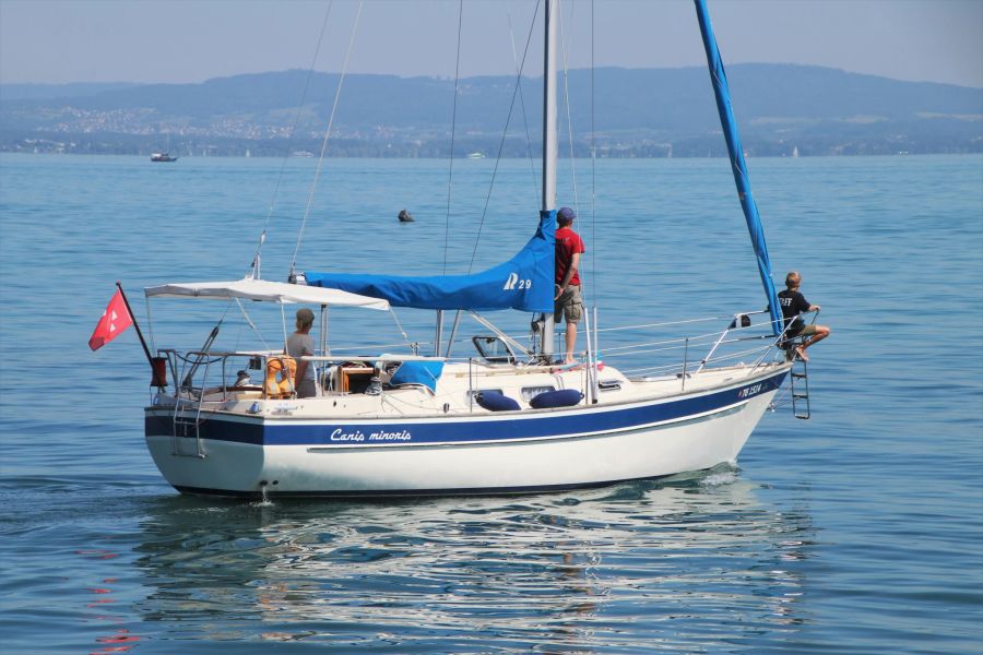 Eine Informationskampagne soll Bootsbesitzer rund um den Bodensee nun darauf aufmerksam machen, ihre Boote und Geräte vor Gewässerwechseln gründlich zu reinigen. (Archivbild)