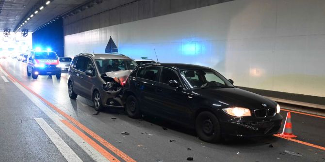 Auffahrkollision auf A1