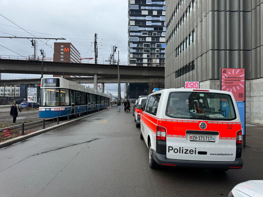 In der Stadt Zürich kam es am Donnerstag zu einem Tramunfall.