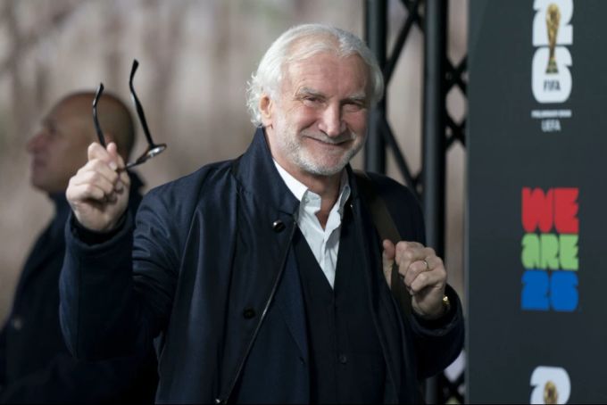 Rudi Völler bleibt dem DFB erhalten. Rudi Völler DFB
