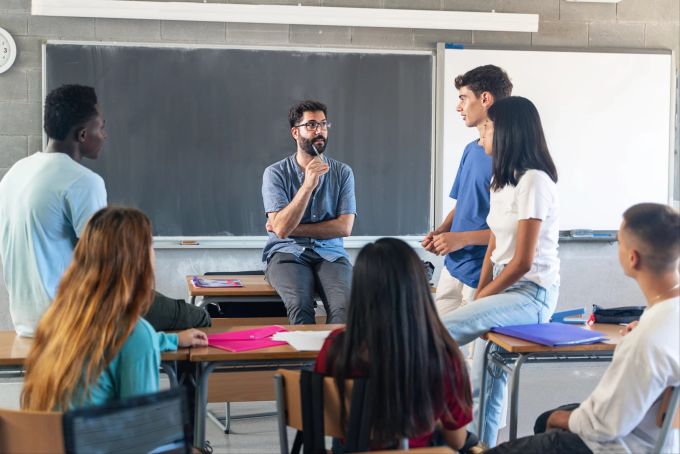 Die Lehrpersonen begleiten ihre Lernenden bis zum erfolgreichen Abschluss. Schule