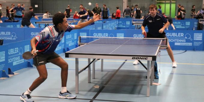 Spannende Spiele bei der 18. Ausgabe der Eisberg-Trophy in Kirchberg. Tischtennismatch