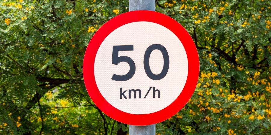 Strassenschild Tempo 50 Geschwindigkeit