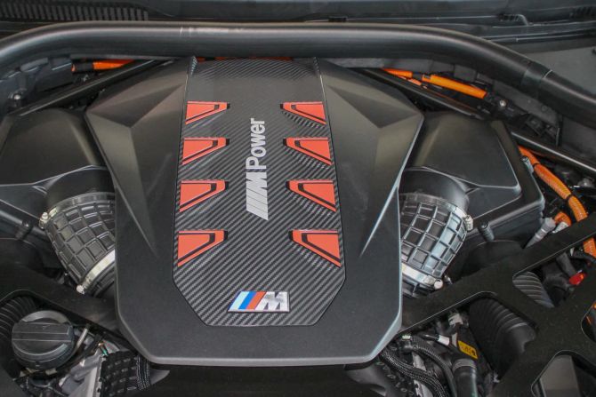 BMW V8