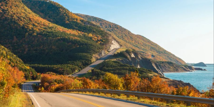 Der Panoramablick vom Auto aus auf dem Cabot Trail in Kanada