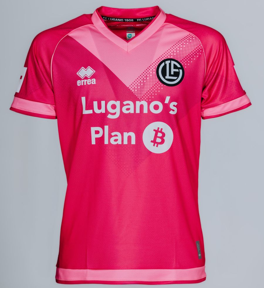 ... und ein Auswärts-Shirt in Rosa.