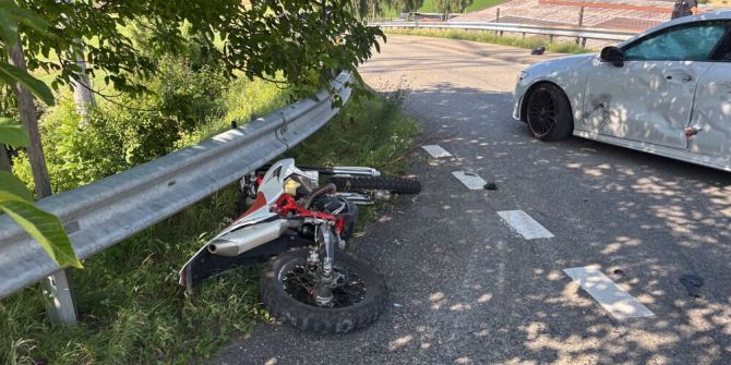 Motorradfahrer verletzt