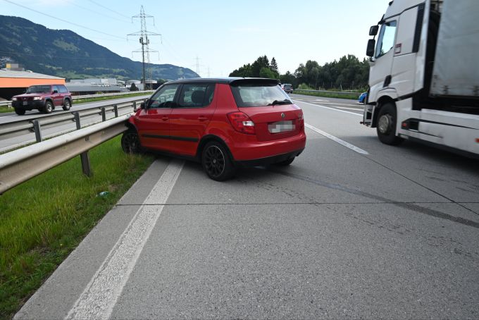 Beim Unfall entstand Sachschaden. Sachschaden