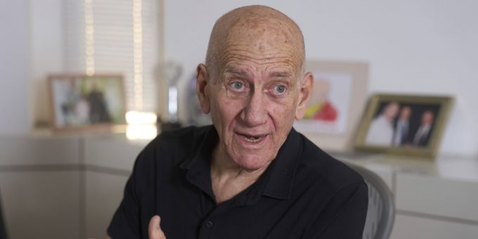 Ehud Olmert, Israels Ex-Ministerpräsident, kritisiert die Regierung des Landes wegen Vorgehens im Gazastreifen. Mideast Wars Israel Wartime Criticism