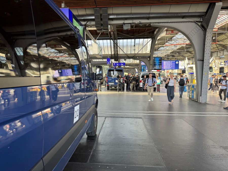 Zürich HB Demo