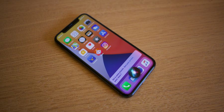 iPhone Apple Siri