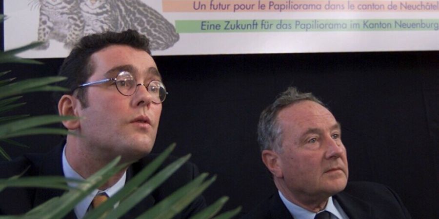 Papiliorama-Gründer Maarten Bijleveld (rechts) im Jahr 2001 mit seinem Sohn und heutigen Papiliorama-Direktor Caspar Bijleveld. (Archivbild)