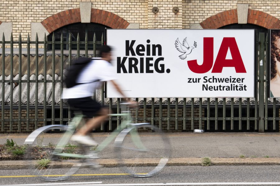 Ein Abstimmungsplakat Neutralitätsinitiative