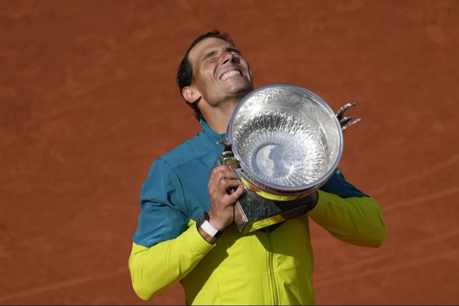 Rafael Nadal folgt mit sensationellen 22 Grand-Slam-Siegen.