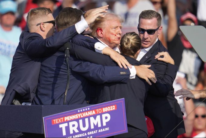 Vor einer Woche wurde Ex-US-Präsident Donald Trump bei einer Wahlkampfveranstaltung angeschossen. donald trump