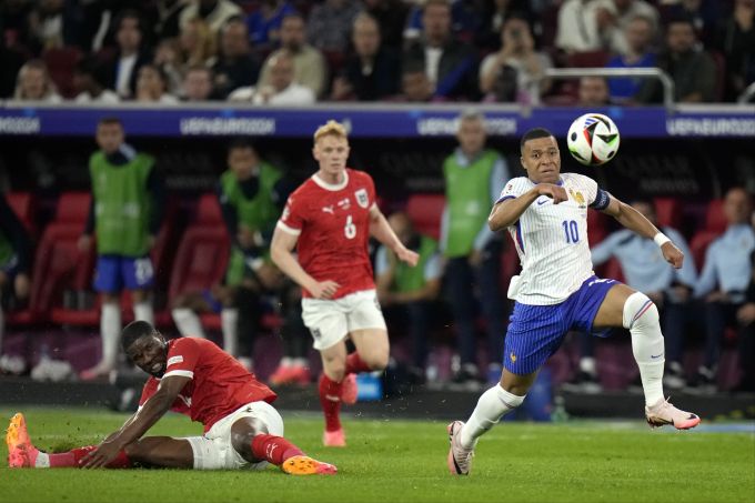 Kylian Mbappé im Einsatz für Frankreich an der EM 2024. EM 2024 Kylian Mbappé