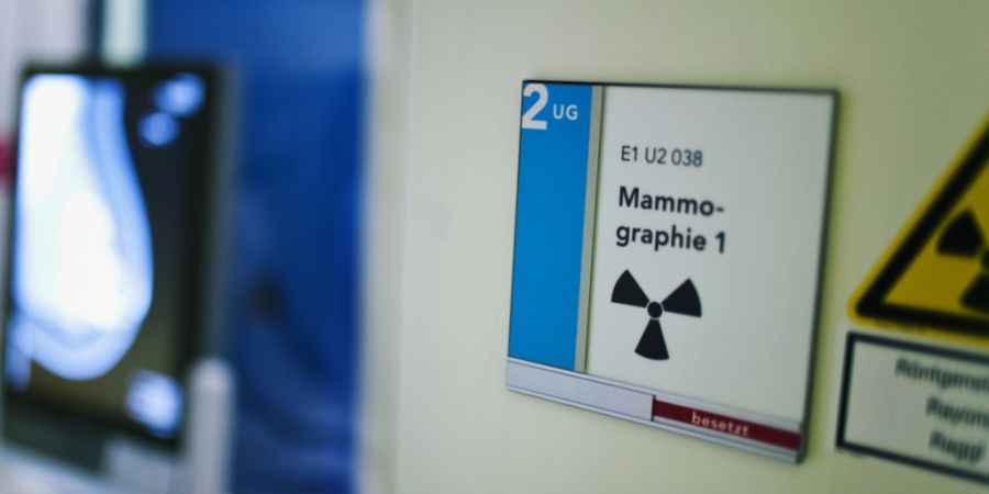 Der Schaffhauser Kantonsrat hat der Einführung eines Mammografie-Screenings zugestimmt. Das Programm soll Ende Jahr starten. (Symbolbild)