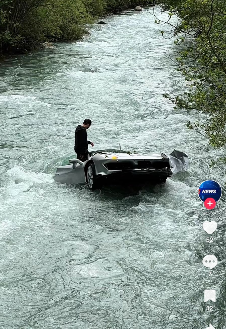 Rund 40 Minuten soll er im kalten Wasser auf Rettung gewartet haben.