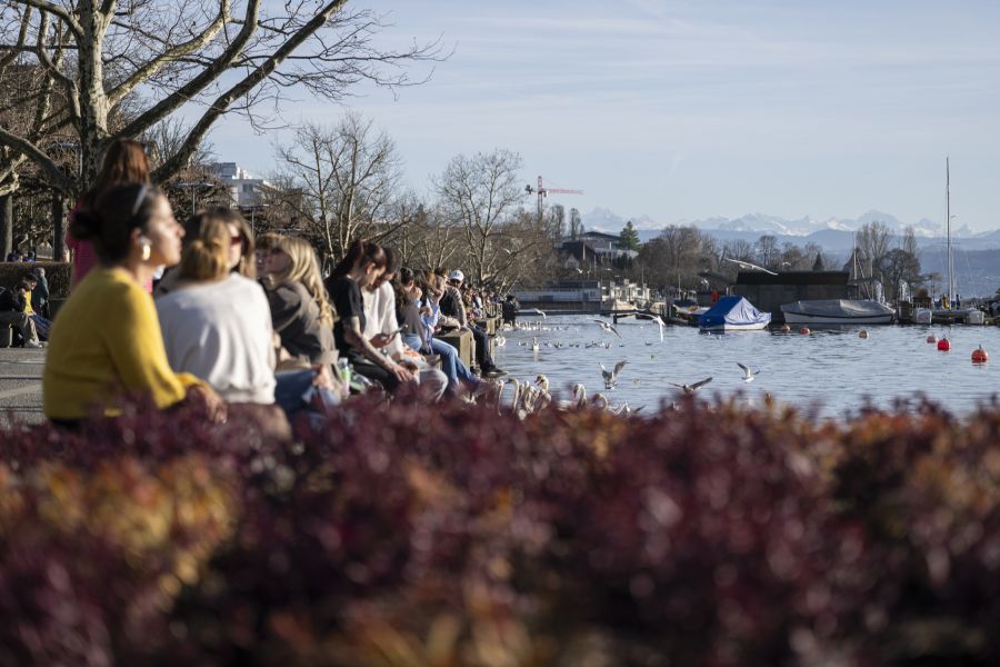 In Bern und Zürich werden 16 bis 17 Grad, in Basel sogar bis zu 18 Grad erwartet.