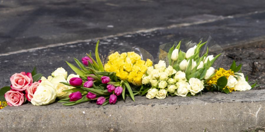 Sechs Tote und fünf Verletzte Businsassen sind am Folgetag des Brandanschlags in Kerzers identifiziert. Unter den Toten ist auch der mutmassliche Brandstifter.