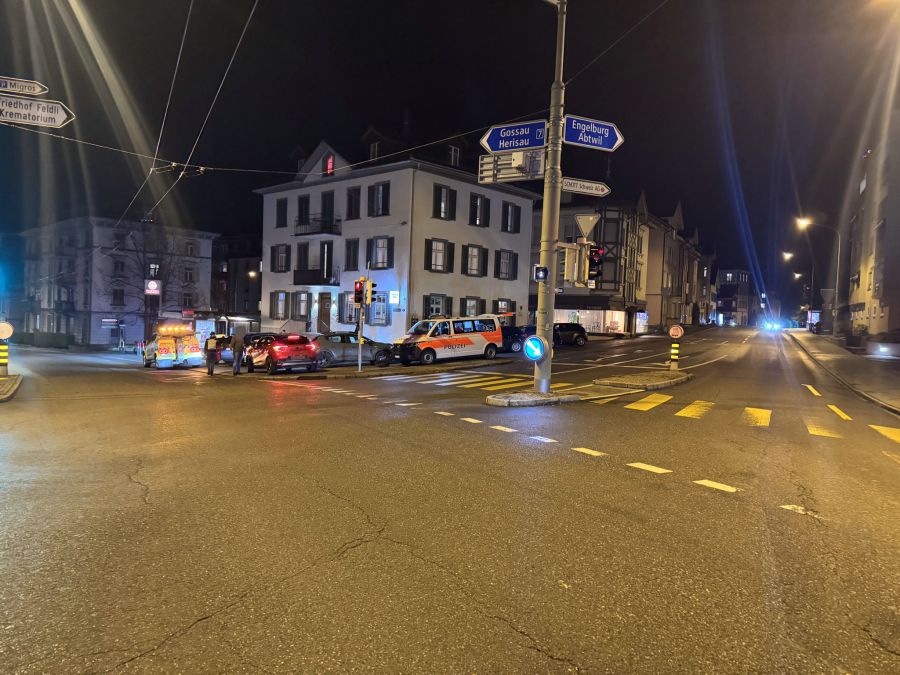 Der Unfall ereignete sich an einer Verzweigung.