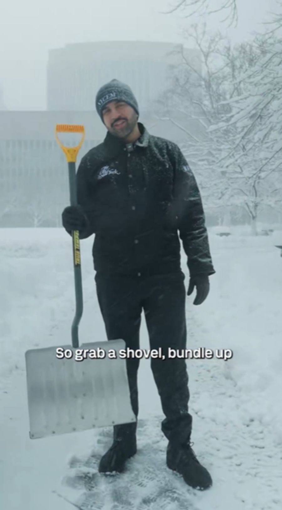 Zu dieser Schnee-Arbeit rief Bürgermeister Zohran Mamdani auf X auf.