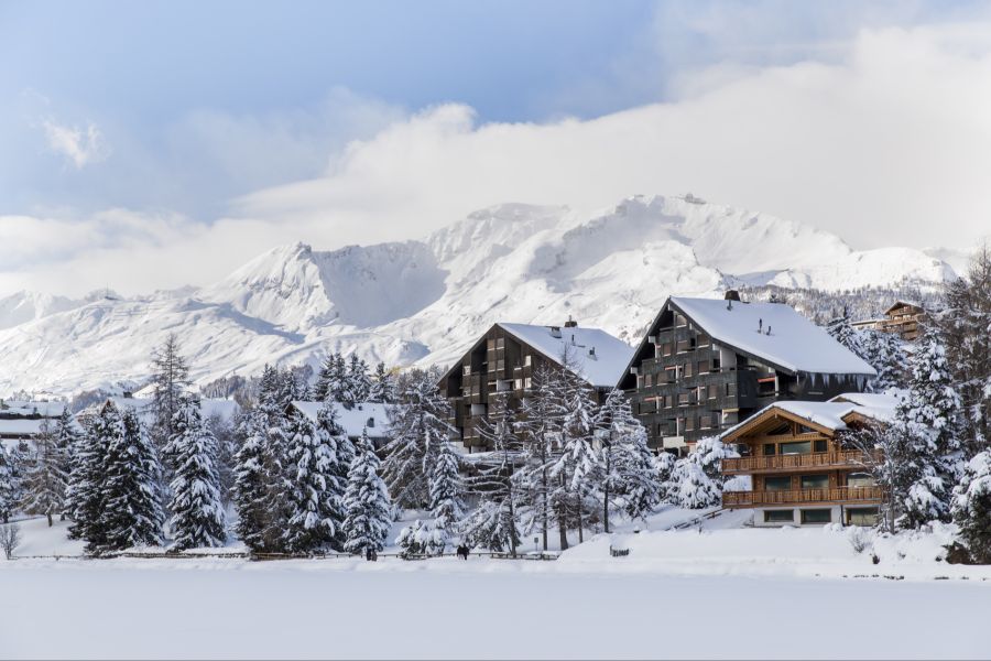 Crans-Montana verfügt über fast 1300 Hotelzimmer und 12'000 Chalets und Apartments. (Archivbild)