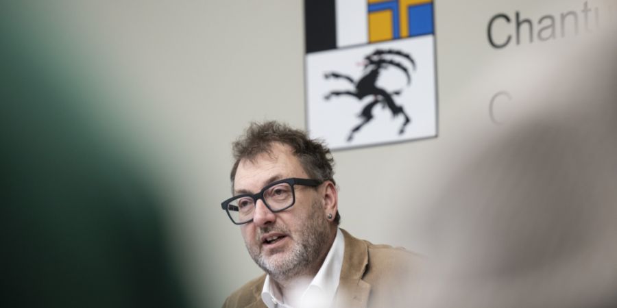 Der Bündner Regierungsrat Peter Peyer (SP) sucht wegen der Unzufriedenheit der Bürgergemeinde Roveredo mit dem kantonalen Vorgehen gegen die Mafia das Gespräch mit den Vertretern der...