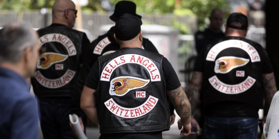 hells angels gehen auf strasse commando 81