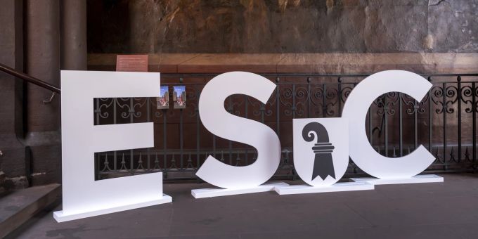 Der ESC findet in Basel statt. Neben einer Hotline werden Safer Spaces und mobile Hilfe-Teams zur Verfügung stehen.(Archivbild) ESC