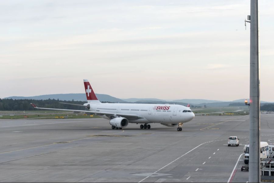 Die Fluggesellschaft muss die zu schweren Sitze in der First Class nun im hinteren Teil der Maschine ausgleichen.