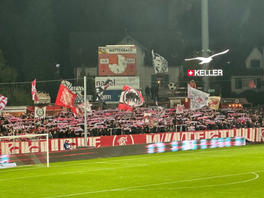 Die Fan-Kurve des FC Winterthur.