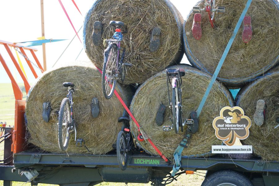 Sogar die Füsse der «Radfahrer» schauen raus.