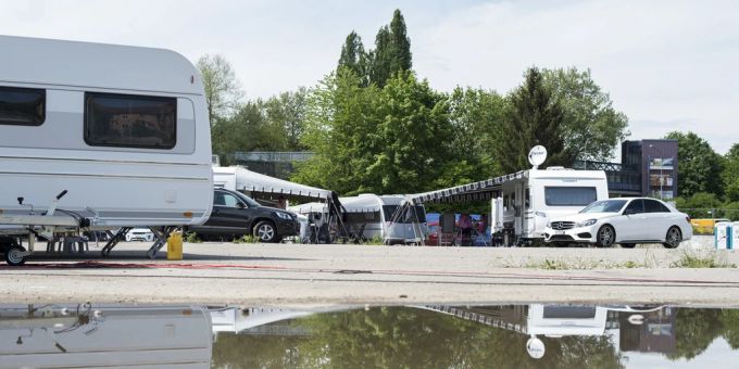 Der Kanton Graubünden übernimmt ab dem Jahr 2025 die Kosten für die Sozialhilfe der Fahrenden in Graubünden. (Symbolbild) füllinsdorf fahrende