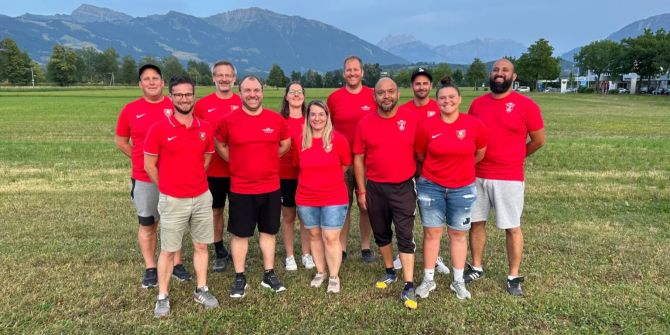 Team der Mädchenabteilung beim FC Uznach.