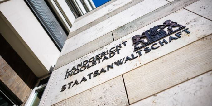 Krebs-Mittel - Heilpraktikerin muss nach Betrug 3 Jahre ins Gefängnis