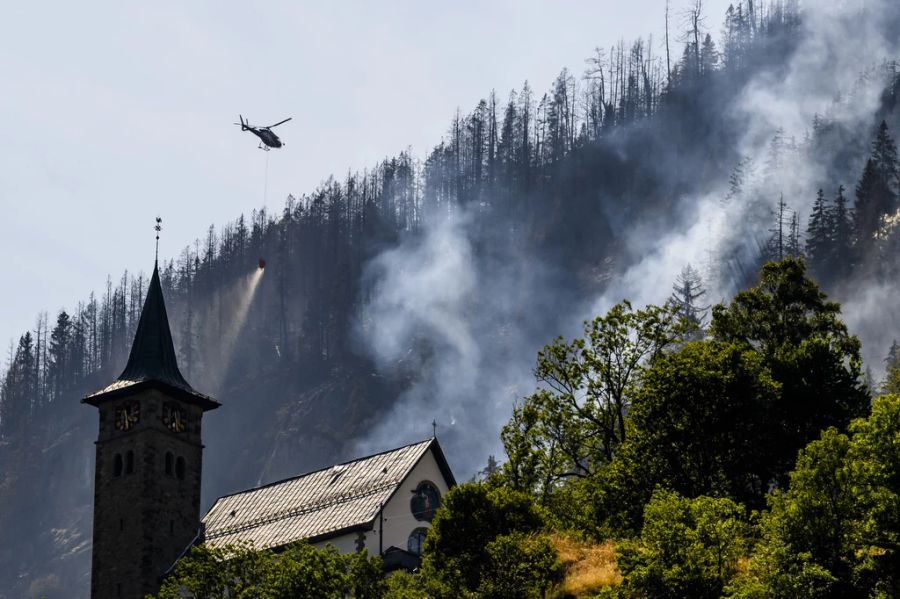 waldbrand wallis