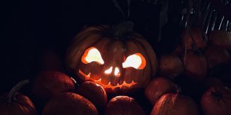 Gruselgesichter - Kürbis schnitzen für Halloween: So klappt es