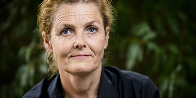 Grosse Ehre für die Walliser Schriftstellerin Sarah Jollien-Fardel: sie erhält den diesjährigen Literaturpreis Choix Goncourt de la Suisse. (Archivaufnahme vom September dieses Jahres) Grosse Ehre für die Walliser Schriftstellerin Sarah Jollien-Fardel: sie erhält den diesjährigen Literaturpreis Choix Goncourt de la Suisse. (Archivaufnahme vom September dieses Jahres)