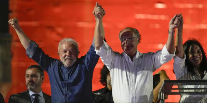 Lula da Silva will Brasiliens Präsident Jair Bolsonaro ablösen. bolsonaro brasilien