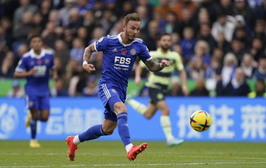 Linker Flügel: James Maddison von Leicester City.