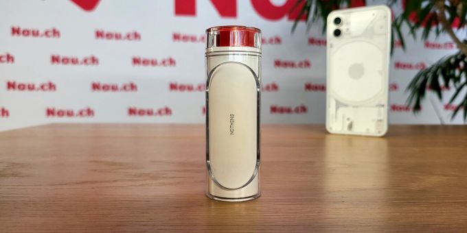 Nanu, ein moderner Lippenstift? Mit Nichten, die Nothing Ear (stick)! Nothing Ear (stick)