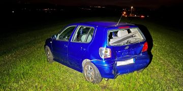 Die 18-jährige Autofahrerin wurde bei der Auffahrkollision verletzt.